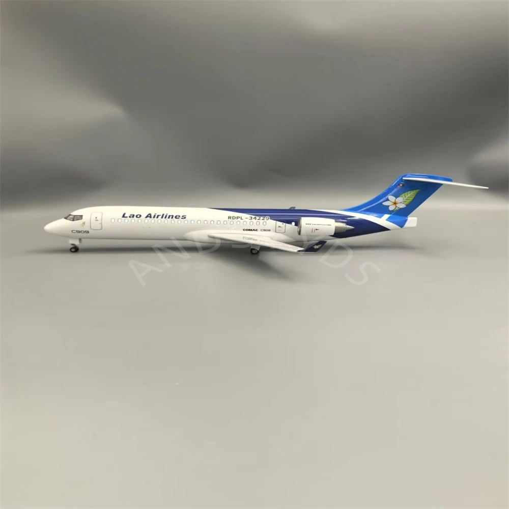 Modelo de avión C909 Lao, modelo de avión a escala 1/70, avión de resina de 47,5 cm, juguete Airbus para niños con tren de aterrizaje de rueda