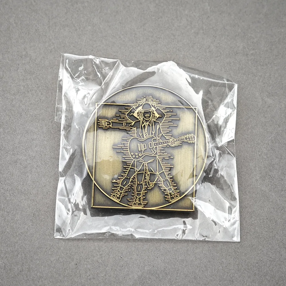 Angus Young Metal Emaille-Anstecker Rockband Gitarrist Brosche Vitruvian Man Parodie Abzeichen Reversnadeln Musikfan-Geschenk – Detail 9