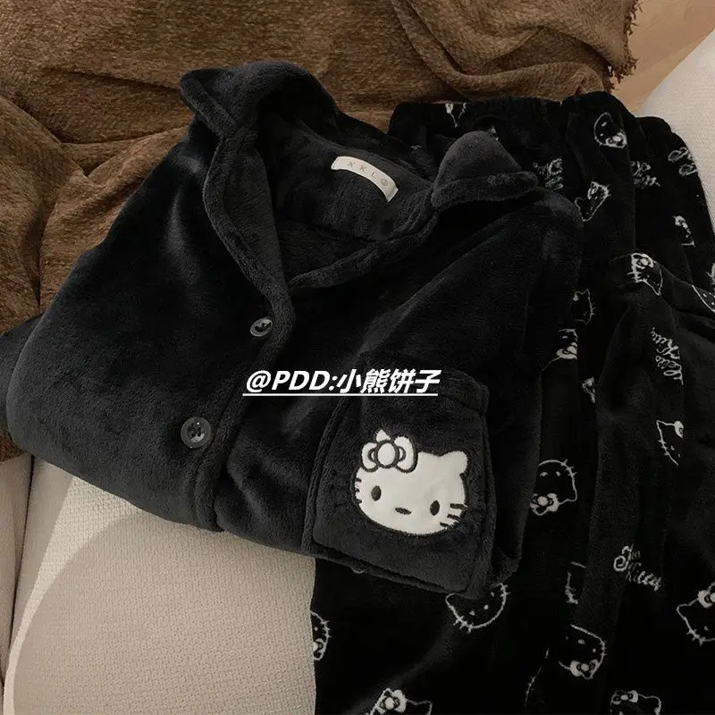 Hot Kawaii Zwarte Hellokitty Flanellen Pyjama Meisjes Zoete Tops Pyjama Sanrio Herfst en Winter Verdikte Leuke Casual Thuis Kleding