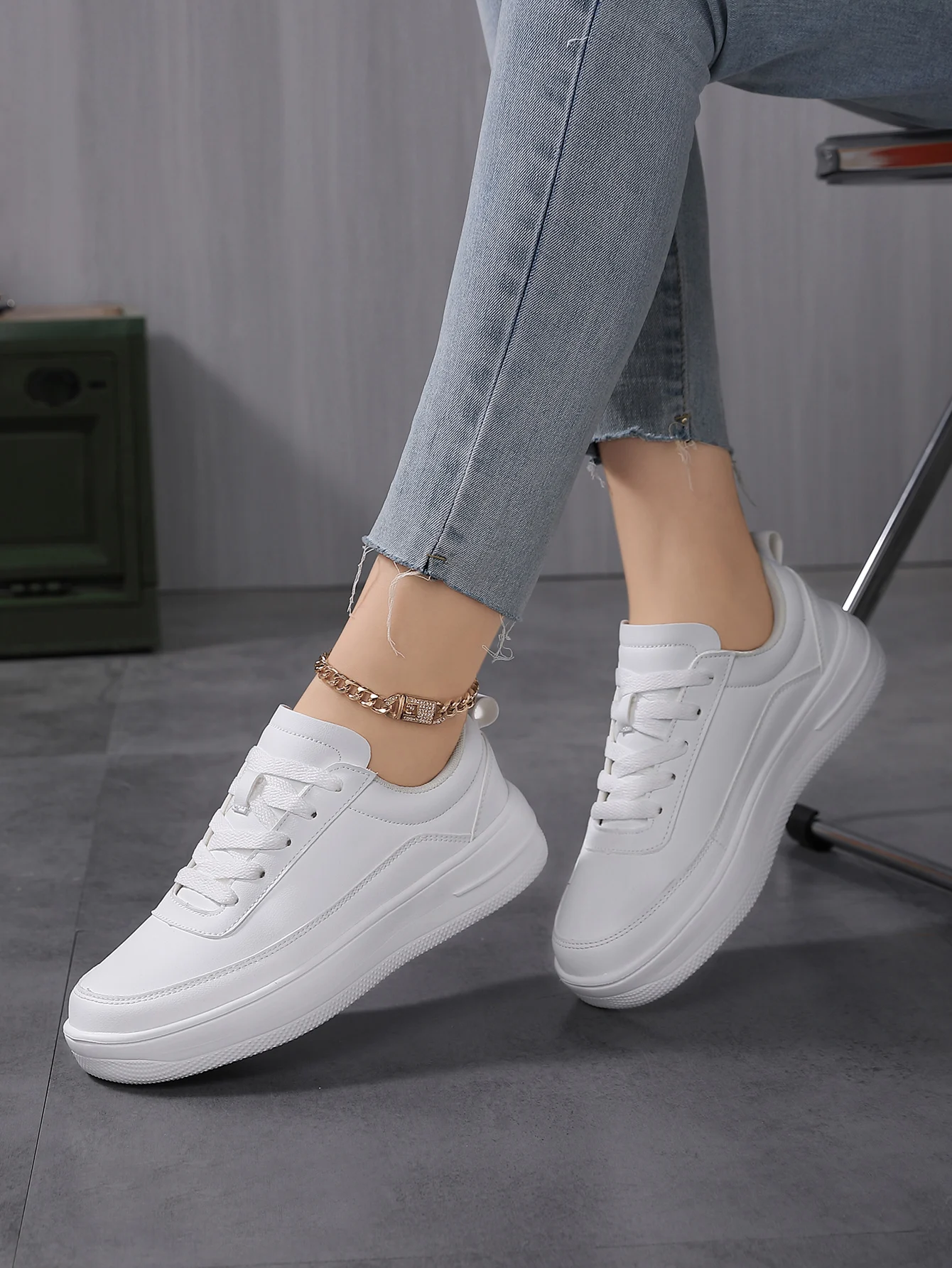 2024 New Lady Casual Shoes for women full White sneakers Woman soft Board Running Leisure Sports Footwear Walking Outdoor shoes