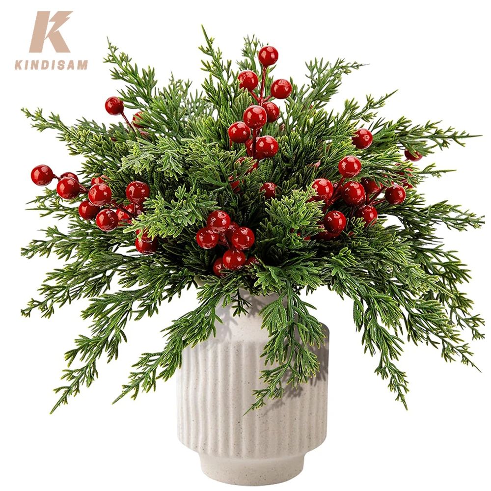 فروع الصنوبر الاصطناعي مع ينبع التوت الأحمر فو دائمة الخضرة أوراق الشجر الصنوبر السرو يترك ينبع DIY بها بنفسك عيد الميلاد جارلاند الأشجار ديكور #1