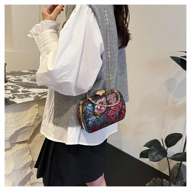 

Fashionable Women's Handbag Made Of Fine Leather Boasting Casual Trendy Spacious Daily Modern Look​