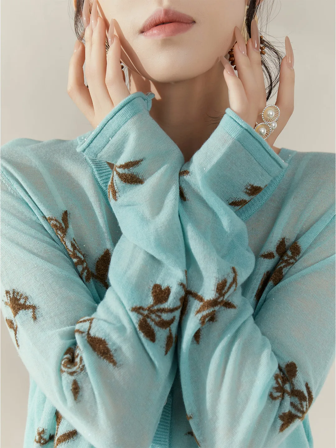 

Ele Long Sve Knitted Cardigan Women's Thin Embroidered Air Conditioning Cover up Soft Polyester Fiber Early Autumn 2025