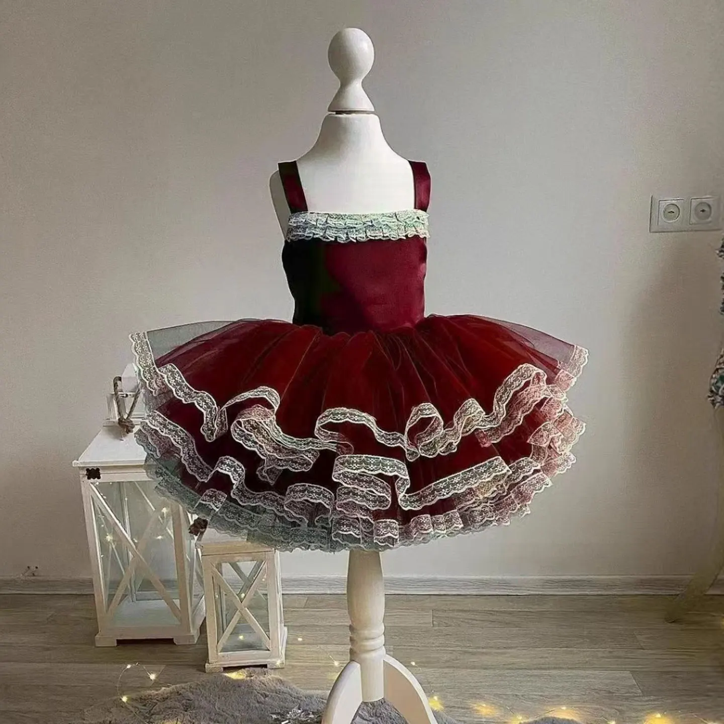 夢のような誓い D170 エレガントガールドレス スクエアカラー 膝丈ティアードプリンセス キッズウェディング 誕生日 フェスティバルパーティー ページェント フォーマルガウン