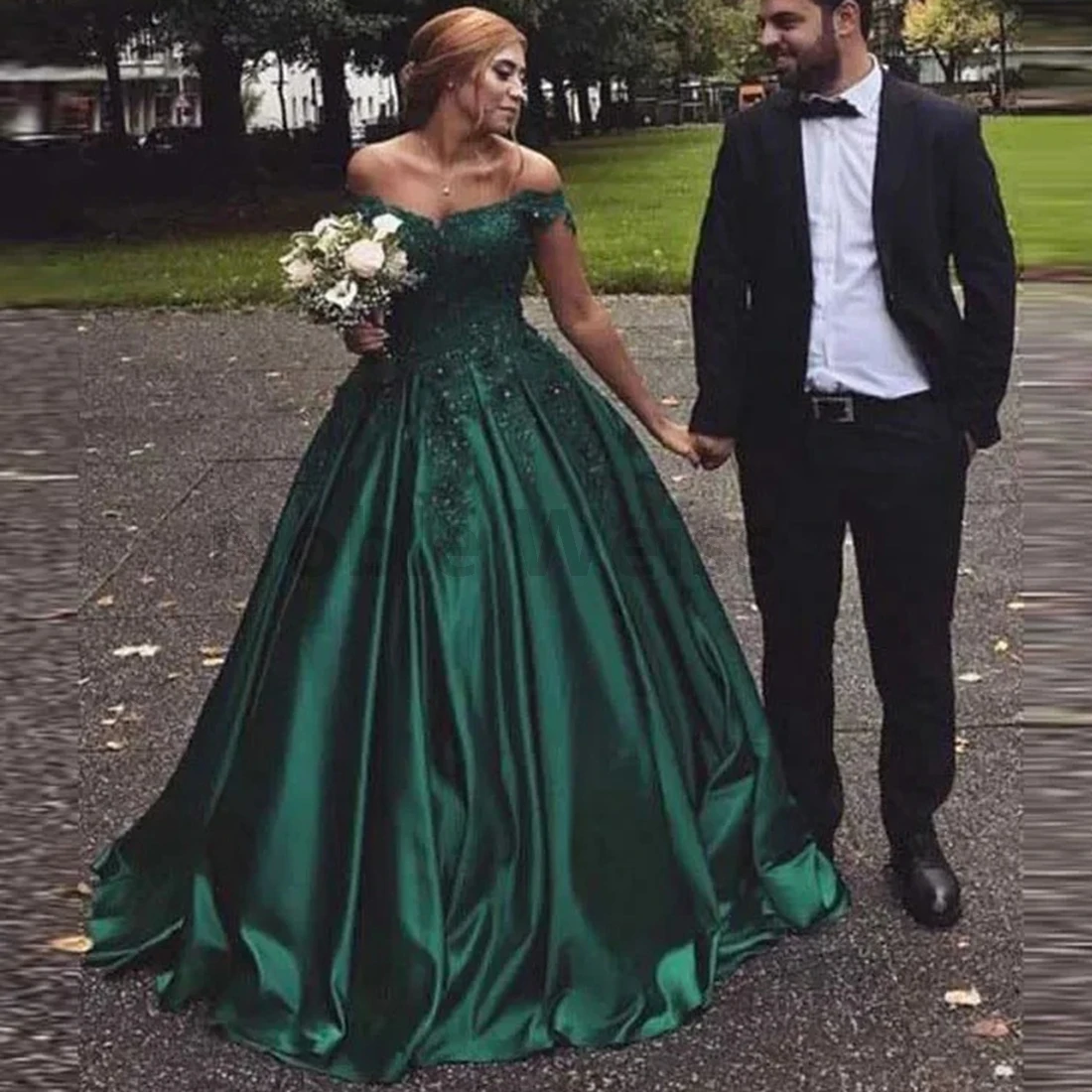 Off The Shoulder Evening Dresses Appliques A-Line Satin Robe De Soiree Ball Gown for Women Customized