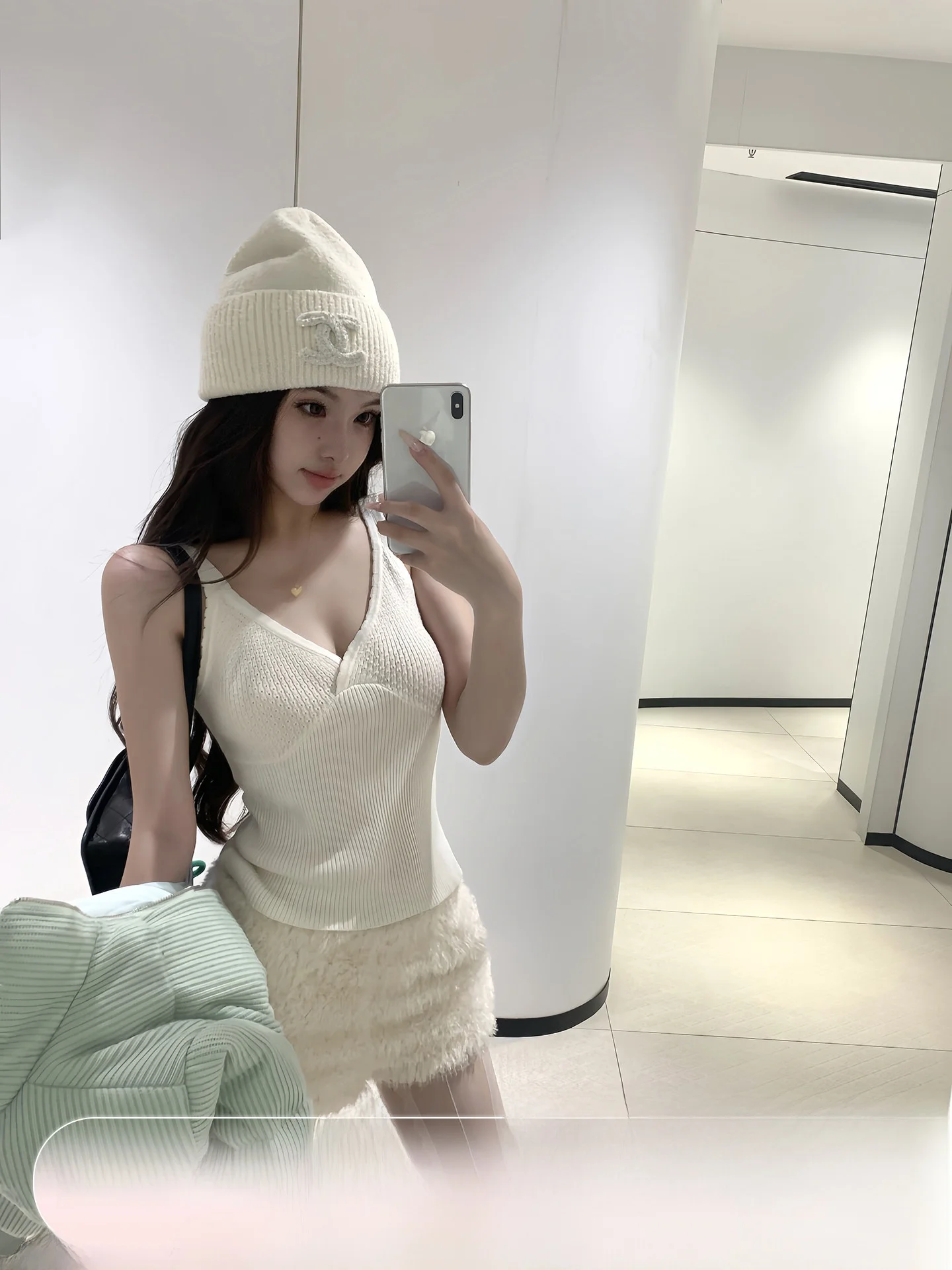 

Белый вязаный жилет с V-образным вырезом и вставками, повседневный, приталенный, для ранней осени, женский, модный, OYFF Krimm Sweet Osmanthus MIU