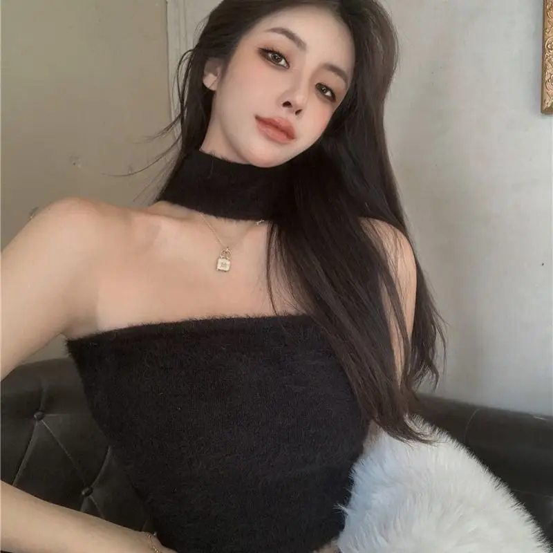 Sexy Knitted Faux Fur Halter Neck Tank Top Women Backless Off shoulder Club Party T shirt Korean Fashion Crop Top