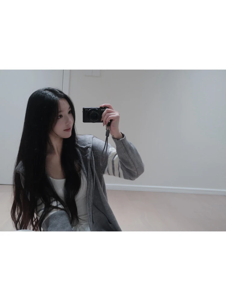 

Lazin Sle Hat Sweater Coat Four Bars Loose Feeling 2025 New Autumn Cotton Long Sve Zipper Pure Color Commute Sle