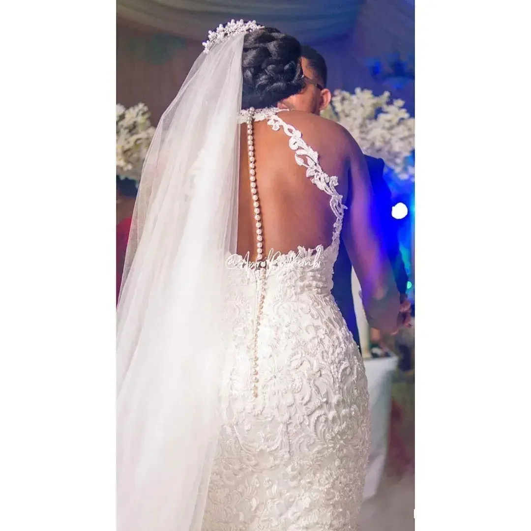 

Customized Halter Neck Puffy Tulle Mermaid Wedding Dress Sleeveless Crystals Beaded Bridal Gowns RObe De Marriage Formal Bride L