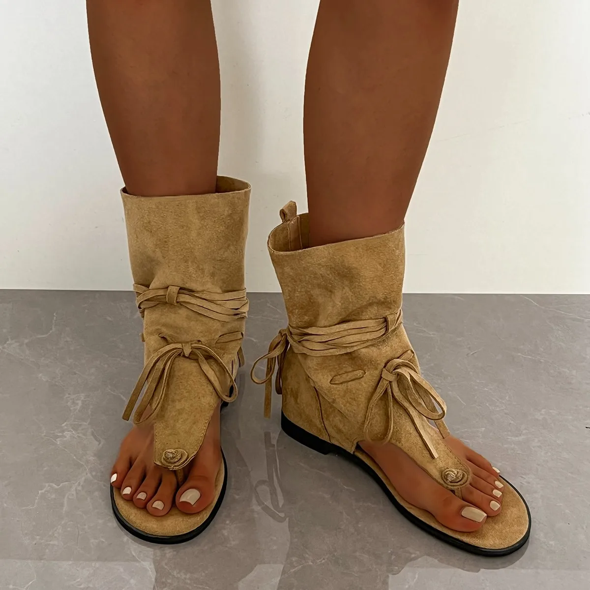 New Flat Roman Sandals Summer New Round Toe Clip Toe Versatile Open Toe Suede Lace-Up Non-Slip Flip-On Slippers