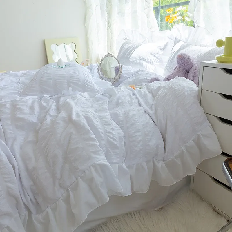 

Ultra Soft Seersucker Fabric Ruffle White Bedding Set Double Queen King 4Pcs Quilt Duvet Cover Flat Bed Sheet 2 Pillowcases