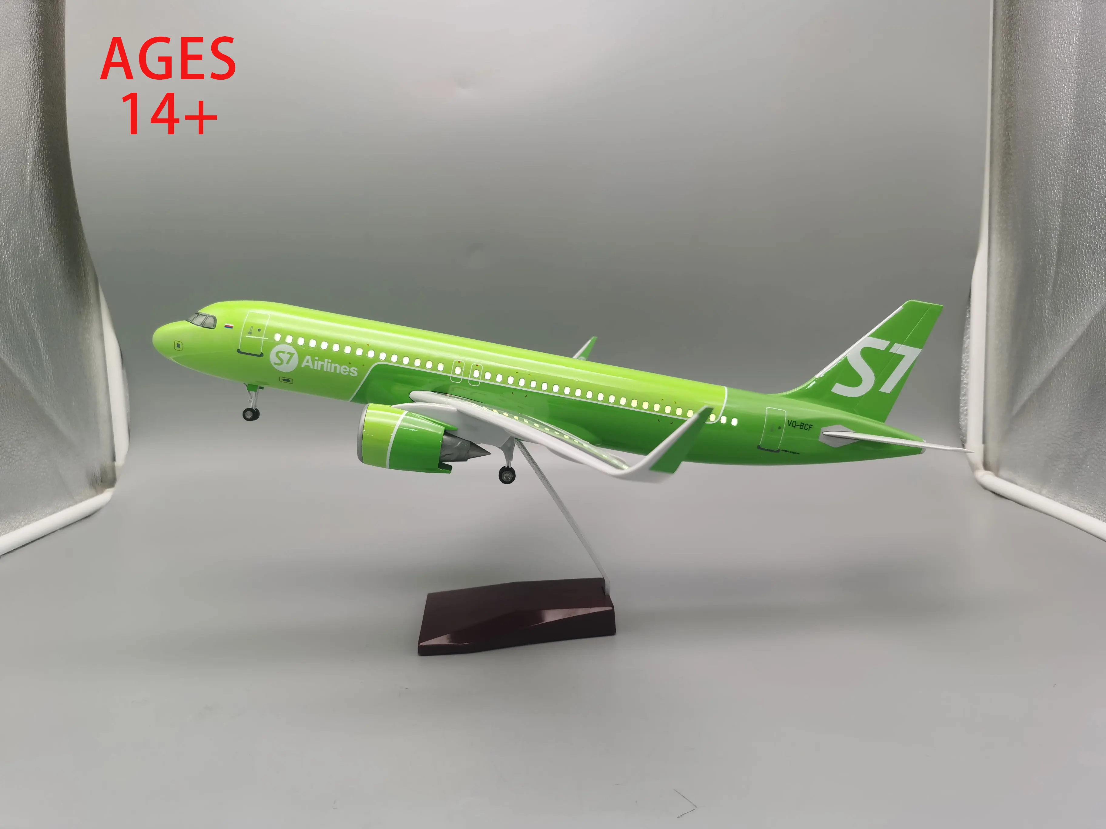 47CM 1/80 Scale Airplane A320NEO A320 NEO Siberia S7 Airlines Model Light & Wheel Landing Gear Diecast Resin Plane Model for Col