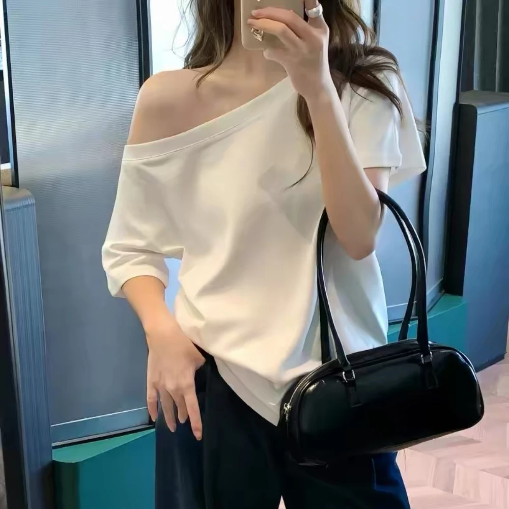 Minimal Y2K Off Shoulder T-shirt Women Solid Soft Short Sleeve Cleanfit Ins Aesthetic Streetwear Young Girls Summer Casual Top