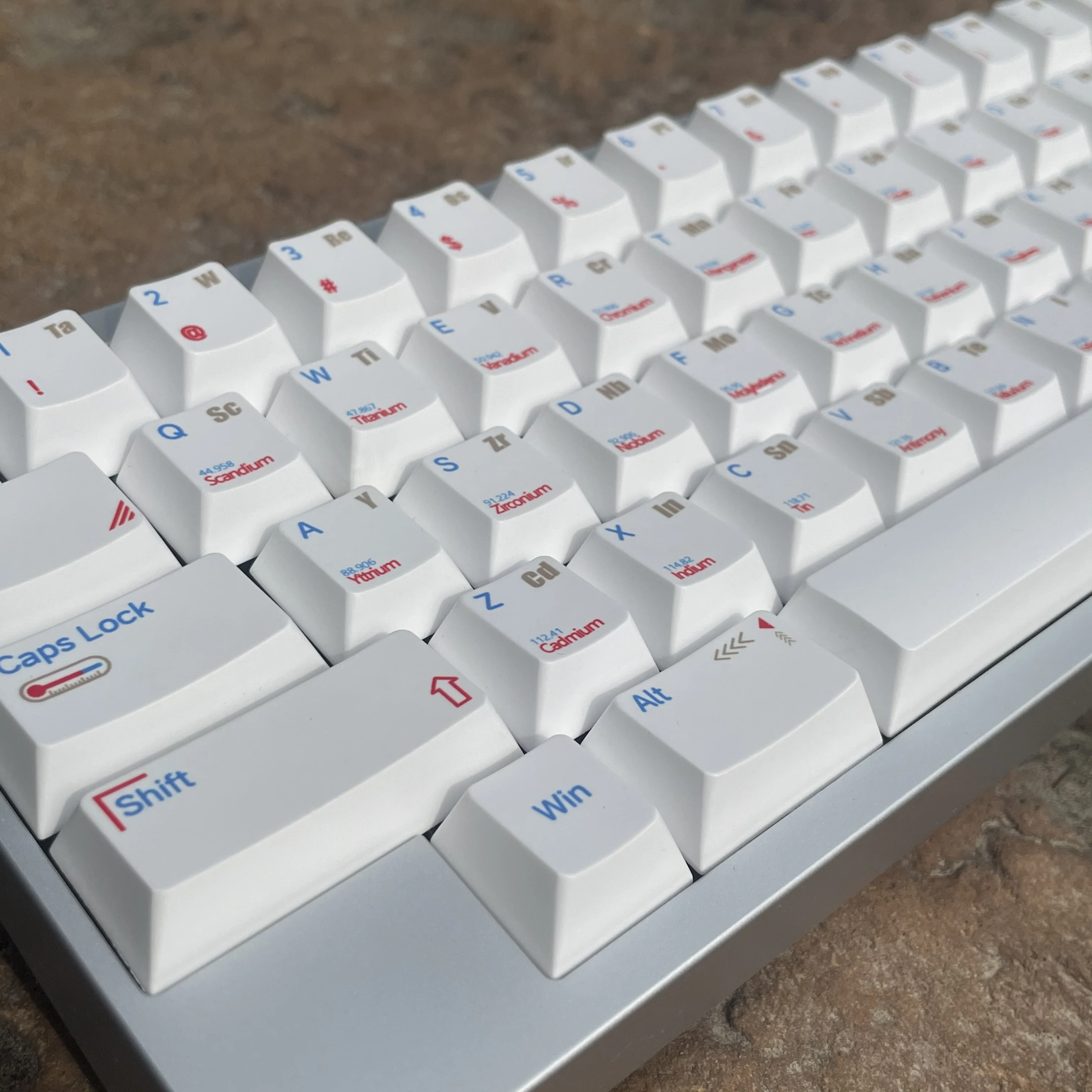 

Periodic Table Keycaps Customized Mechanical Keyboard Keycaps PBT Original Height 144 Keys