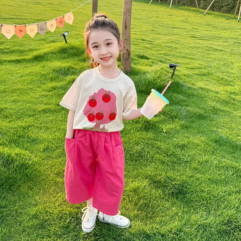 

Baby Girl Summer Apple Tree 2024 New Cartoon Fashionable Cotton Shirt Loose Pants Two Piece Set Trendy