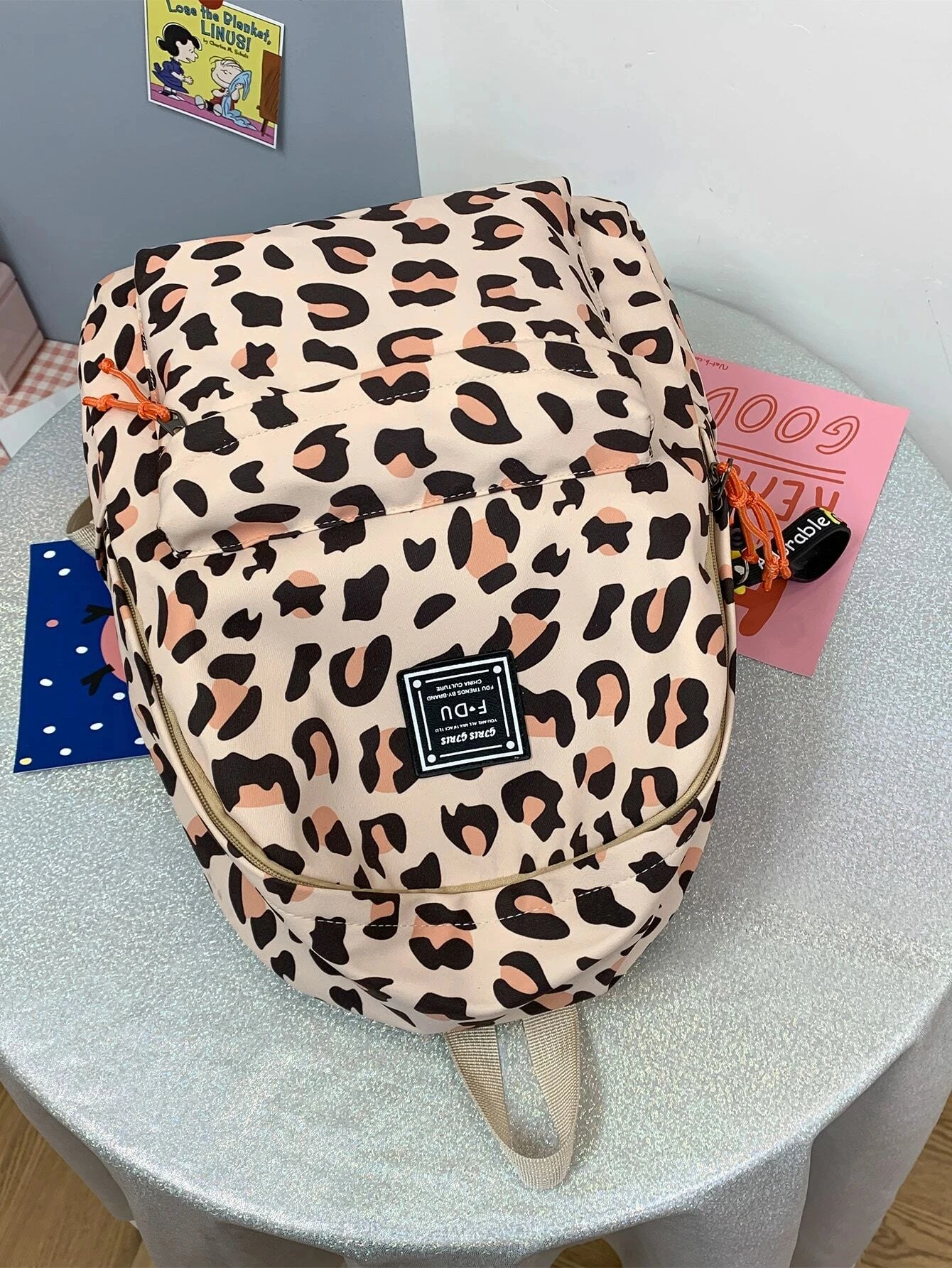 Waterproof Lightweight Leopard Graphic Classic Backpack For Teen Girls Women College Students Fashion Casual Canvas Backpack