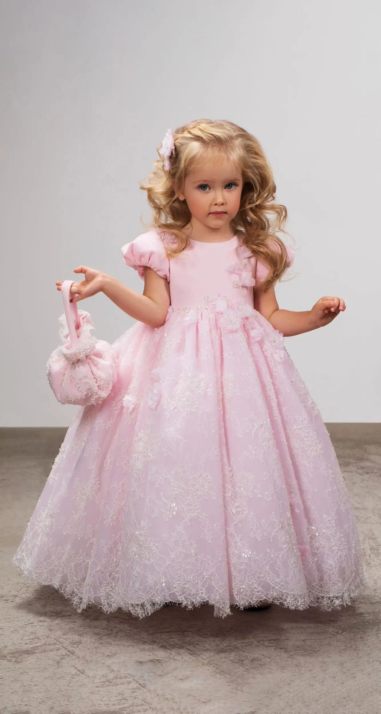 

Lovely Pink Flower Girl Dresses for Wedding Princess Kids Baby Birthday Party Gowns Customized Lace First Communion Dresses