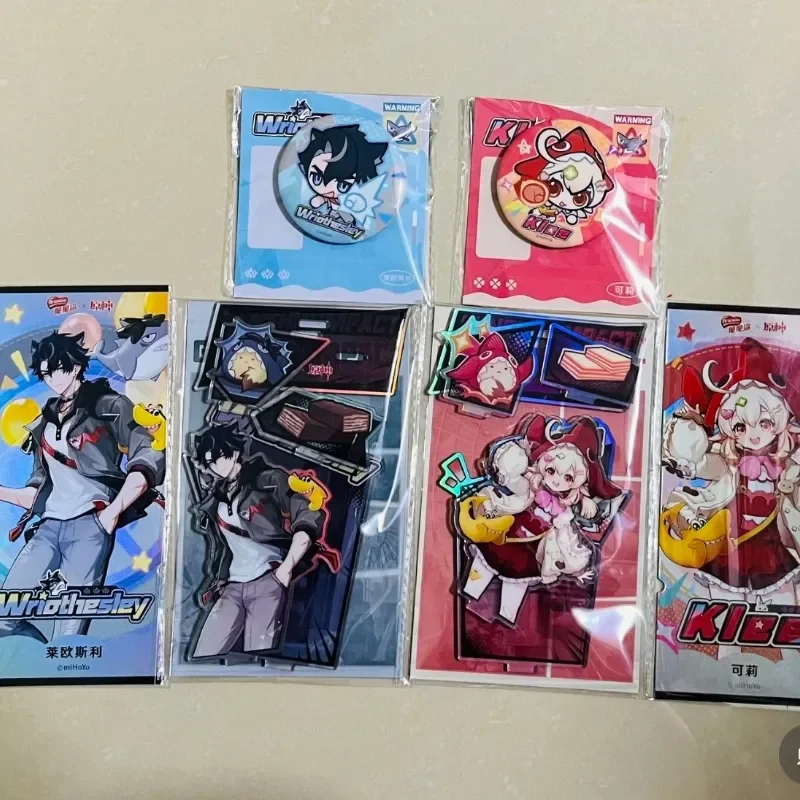 Genshin Impact Wriothesley Klee Cosplay Anime Dibujos Animados Set de Accesorios de Acrílico: Letrero de Pie, Insignia y Broche, Adorno, Regalo de Navidad