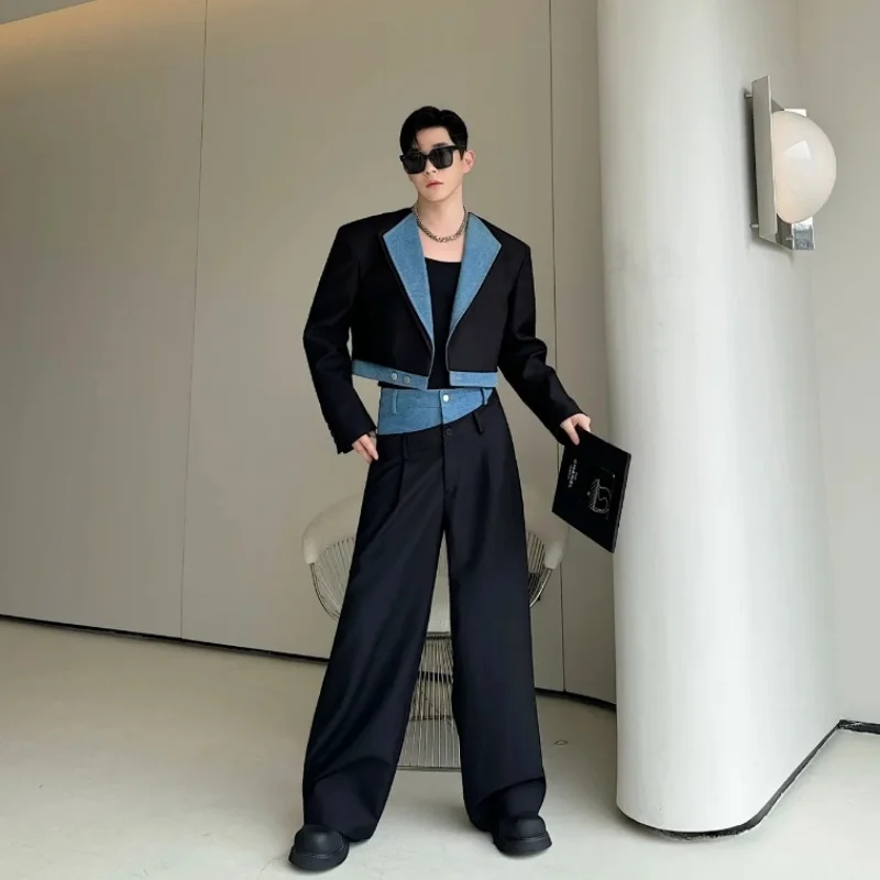 Abito da uomo alla moda in denim impiombato con colori a contrasto, blazer in due pezzi, set di pantaloni larghi dritti a vita alta