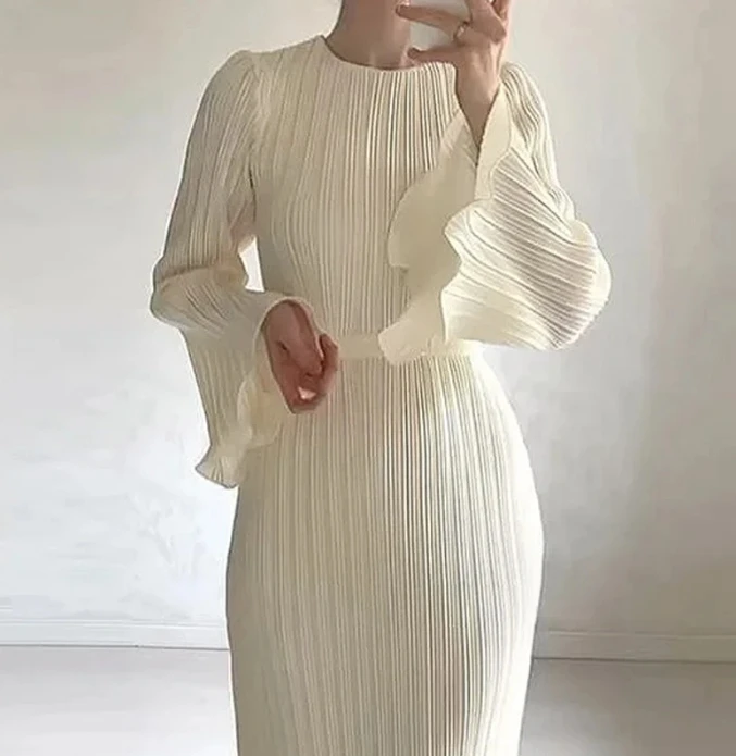 Elegant and Pretty Women's Dresses 2023 Autumn New Fashion Round Neck Thread Wooden Ear Flare Long Sleeve Slim Fit Long Dress