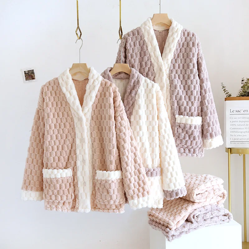 

Autumn and Winter New Pajamas Women's Coral Fleece Thickened Warm Style Sweet Set Winter Flannel Women's Home Clothes