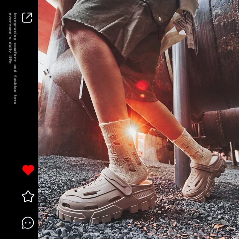 Men's and Women's Summer Barefoot Beach Shoes, Anti-skid Slippers, Thick Soled Trendy Shock-absorbing Mecha Style Casual Sandals