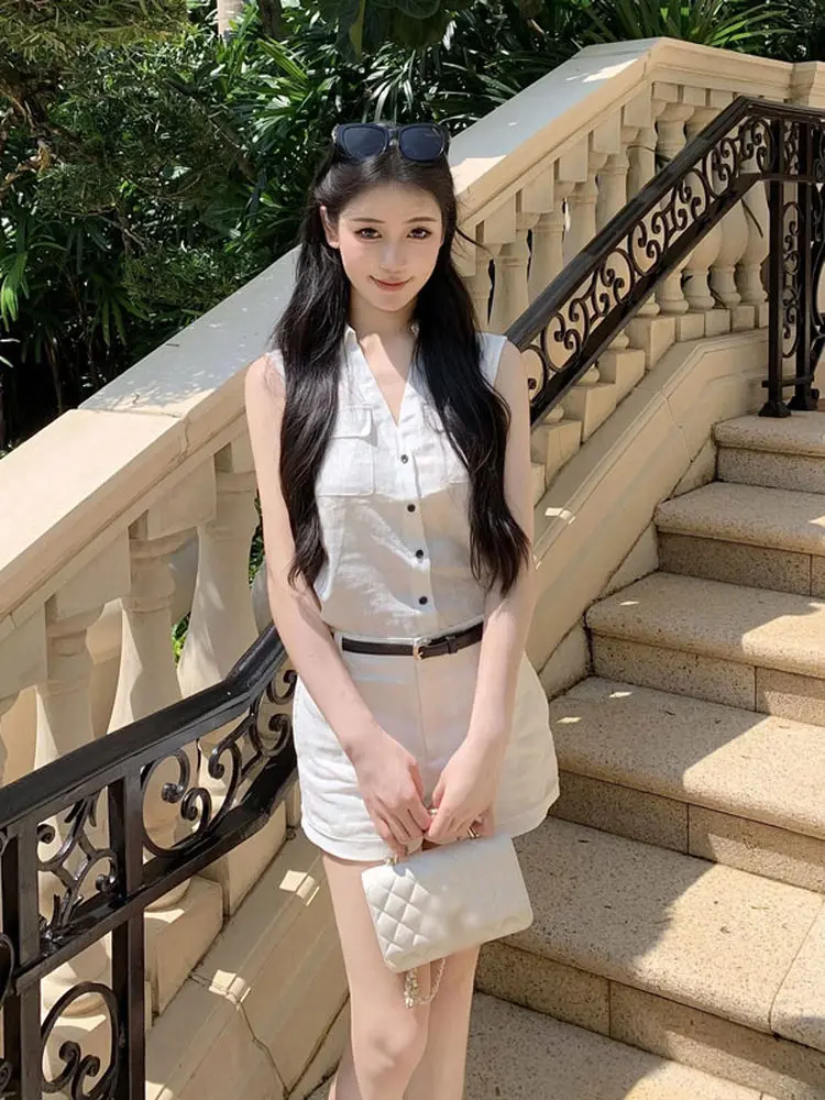 

Elegant Two-Piece Set Short Sleeve Vest And High Waist Shorts Comfortable Cotton Blend Summer Fashion for Young Women