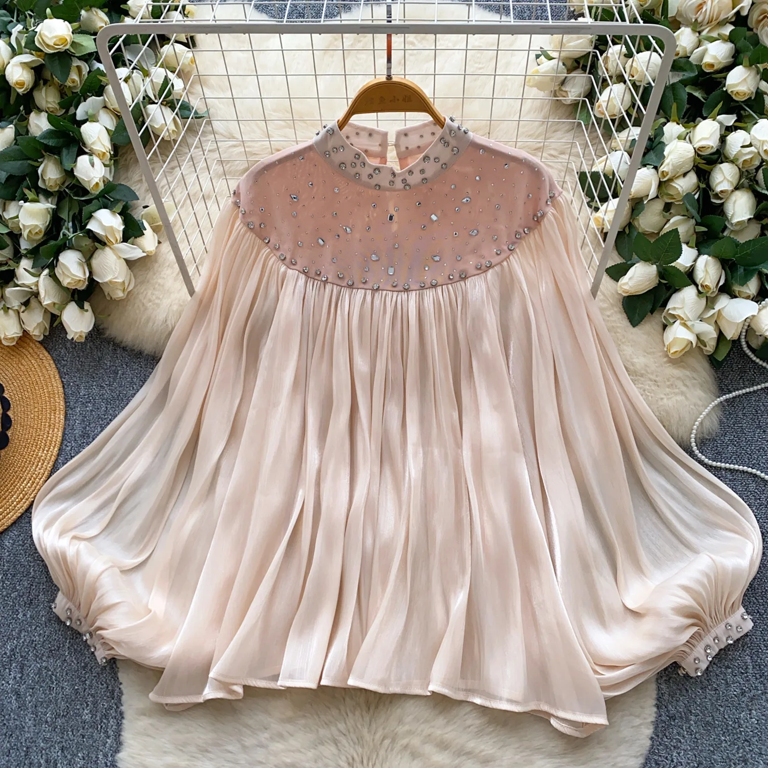 2026 Frühling Herbst Damenhemd im französischen Stil mit beheizten Diamanten, Mesh-Patchwork und Laternenärmeln, lockeres Oberteil