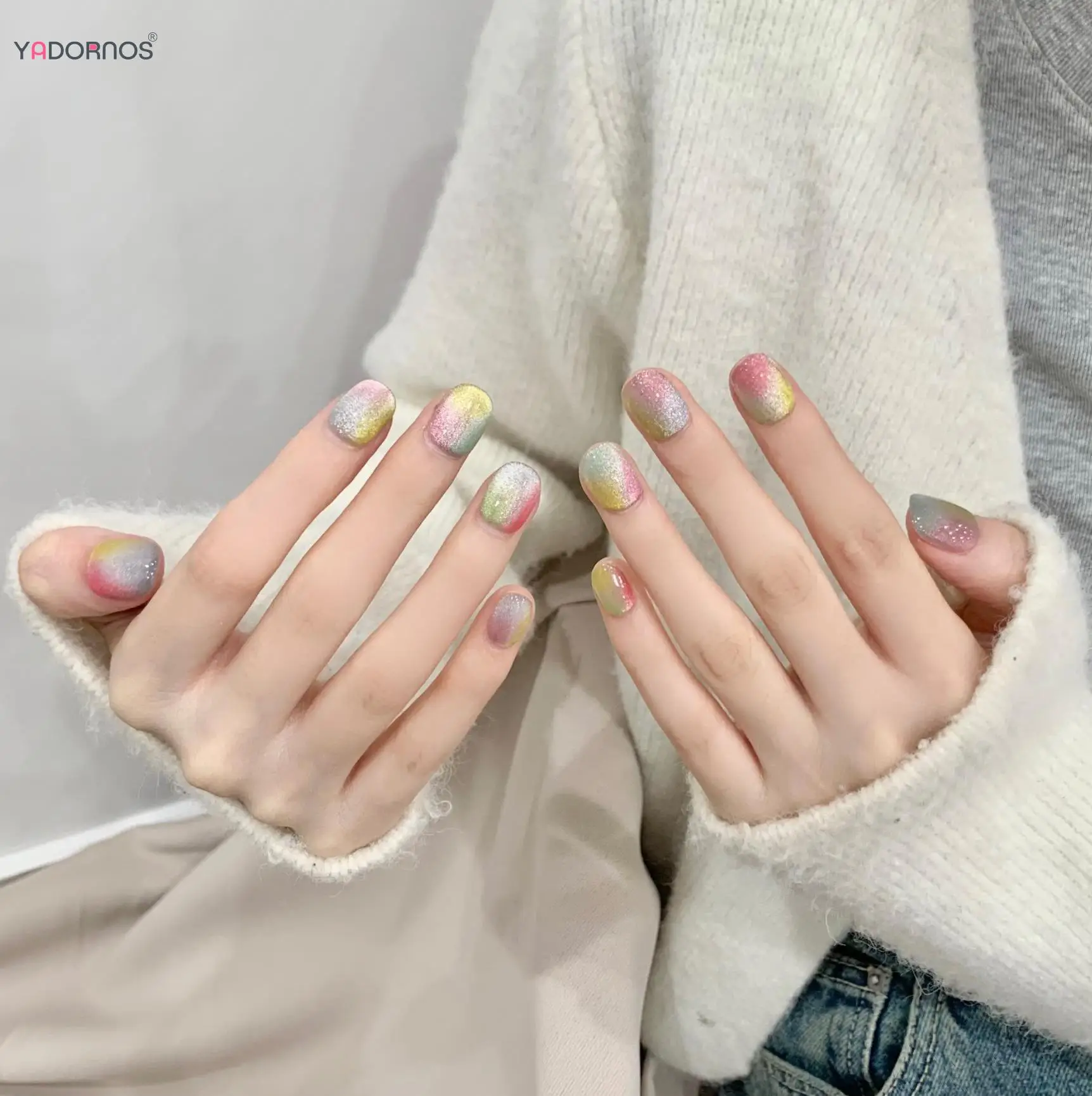 10Pcs Handmade Fake Nails Colorful Cat's Eye Press on Nails Short Round Head Wearable False Nails Tips DIY Manicure for Women