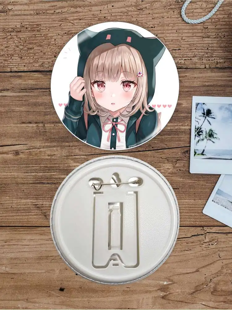 Broche de insignia de botón suave de juego de personajes de Anime Nanami Chiaki, Pin de periferales de ancla, joyería de baratija personalizada de Metal, Cosplay de pupila