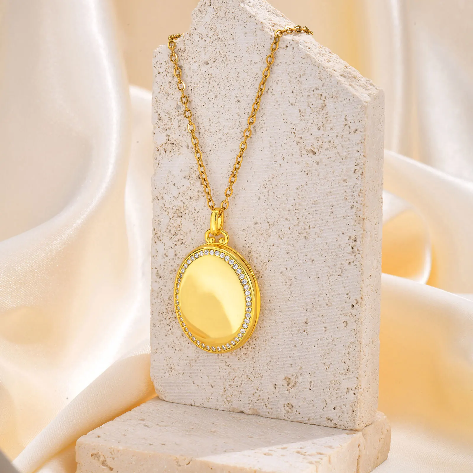 Custom Oval Locket Pendant Necklace for Women, Zirconia Openable Personalized Photo with Text Jewelry