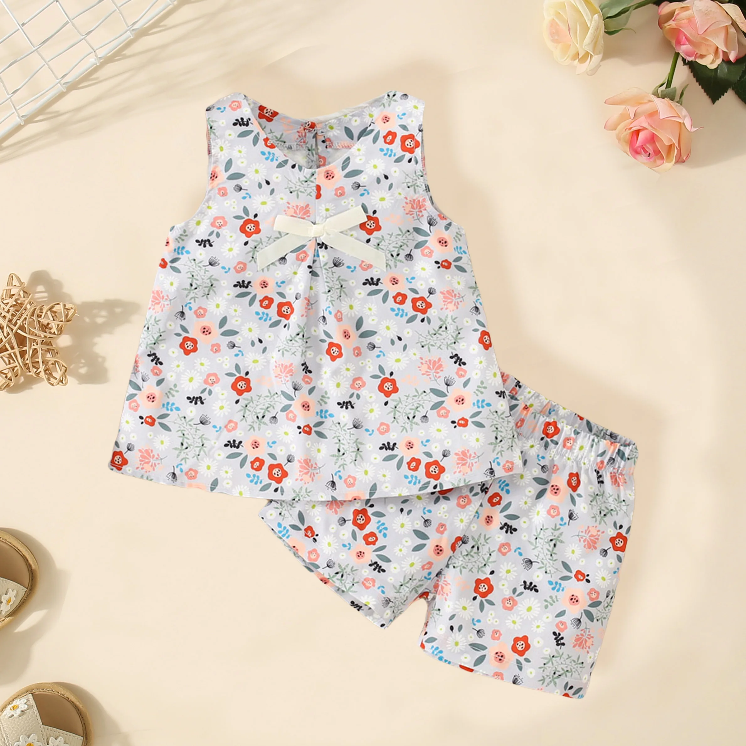 Summer New Two-piece Girls and Girls Flowers Full Print Bow Ribbon Sleeveless + Shorts Casual Suit (Girls 0-3 Years Old)