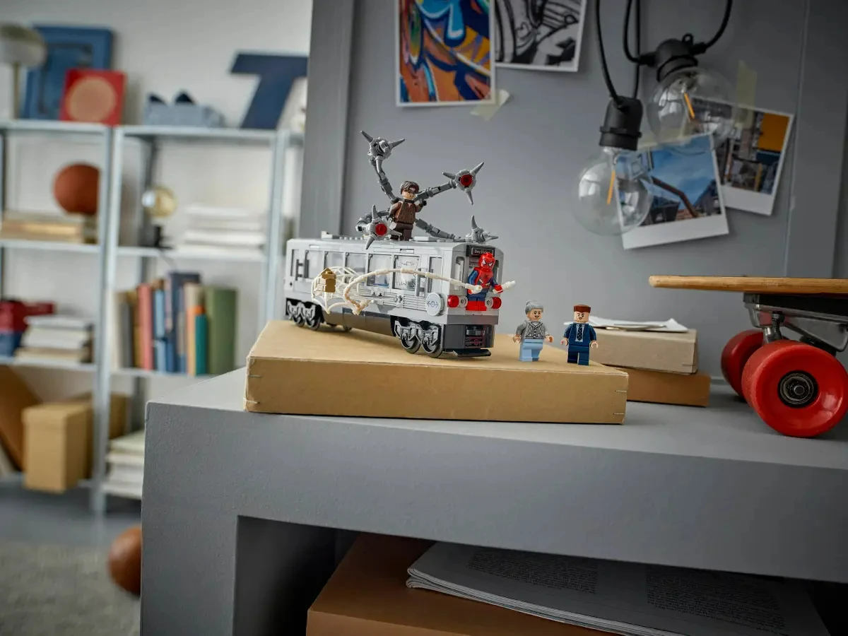 LEGO® ǀ Marvel Battle Building Toys Spider-Man Vs. Doc Ock Subway