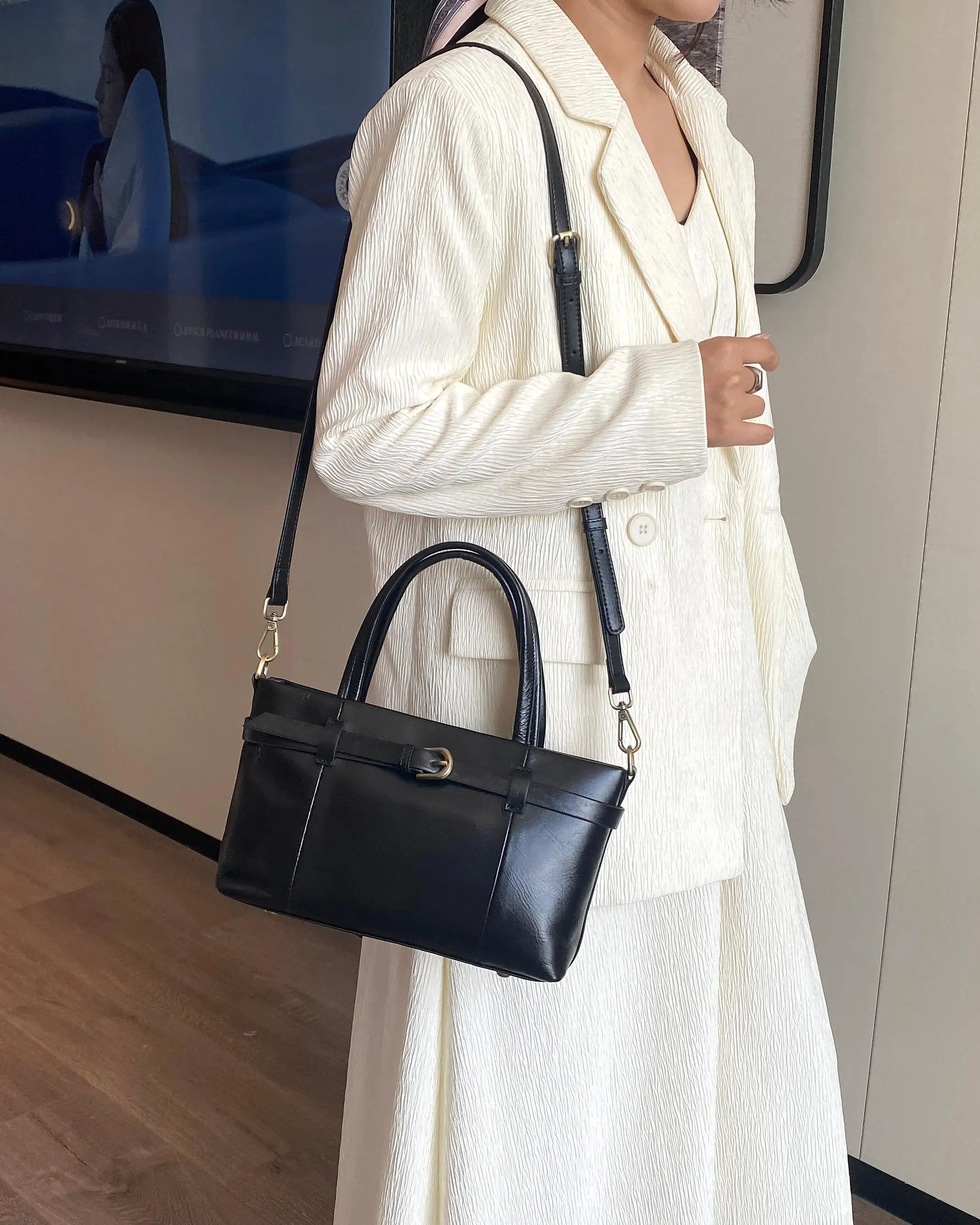 Genuine Grade Leather Women's Shoulder Crossbody Tote Bag Luxury Designer Brand High Quality Cowhide Ladies Small Handbag New