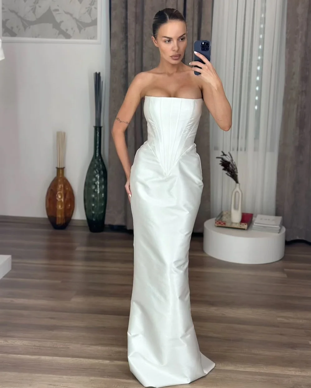 Customized High Quality Simple Charmeuse Pleat Ruched Column Strapless Long Dresses Bespoke Occasion Dresses Modern Style Retro