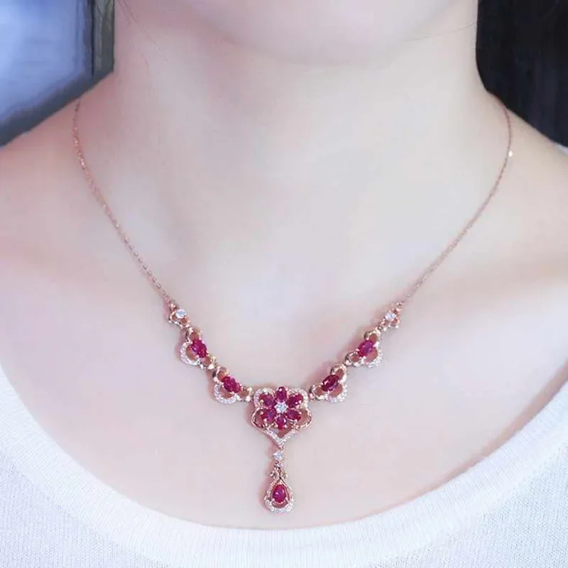 Inlaid Ruby Elegant Flower Necklace 14K Rose Gold Crystal Luxury Pendant Romantic Luxury Dinner wedding Jewelry