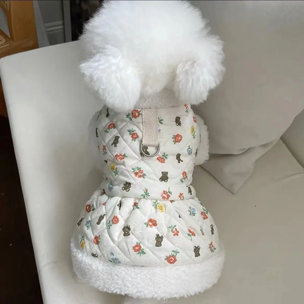 Warm Winter Pet Dog Clothes Teddy Flower Cotton Puppy Dress Thickened and Warm Puppy Feet Coat Pet Fashion Cardigan XS-XL