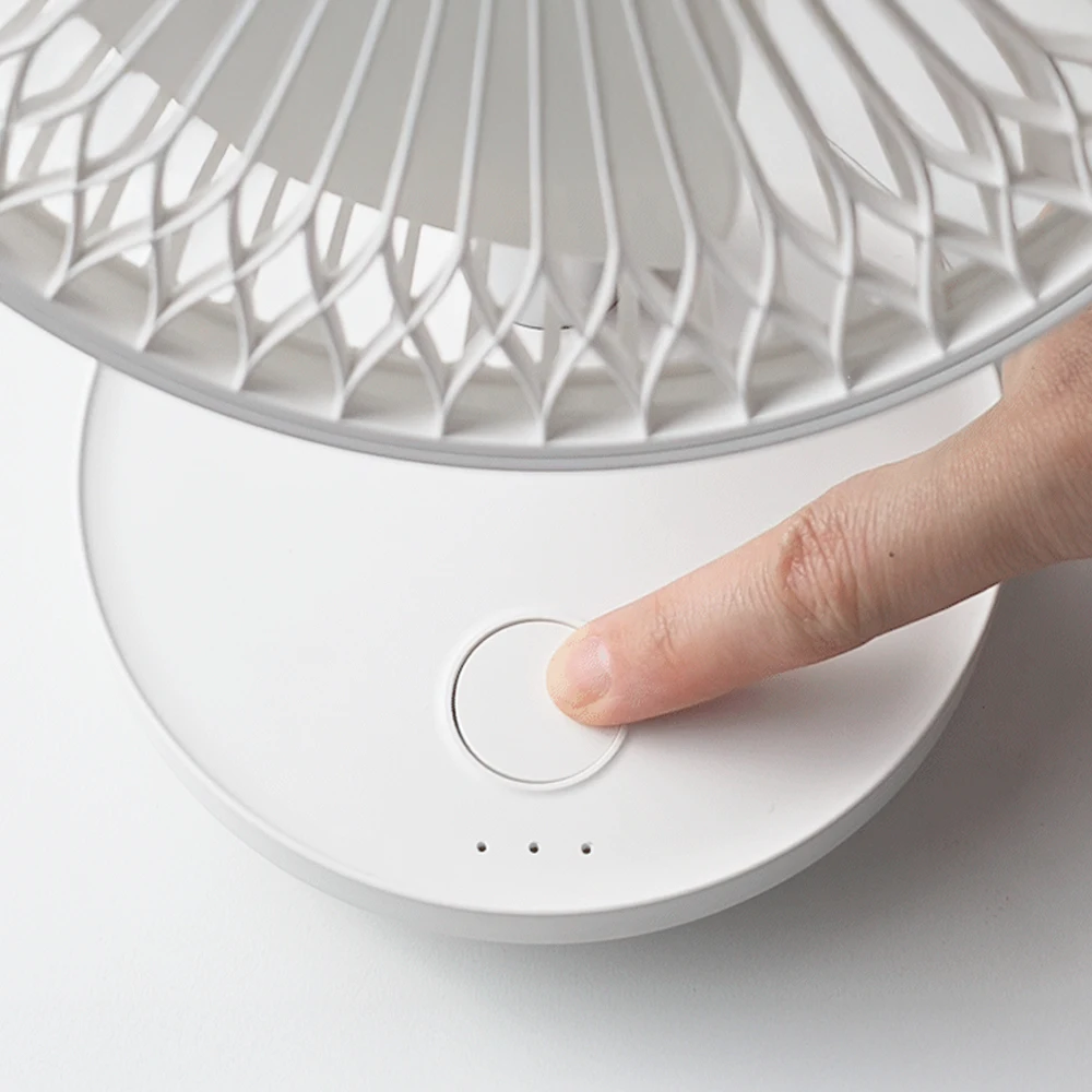 [1+1] مروحة طاولة لاسلكية قابلة لإعادة الشحن من Bldc، مروحة صغيرة بإضاءة المزاج