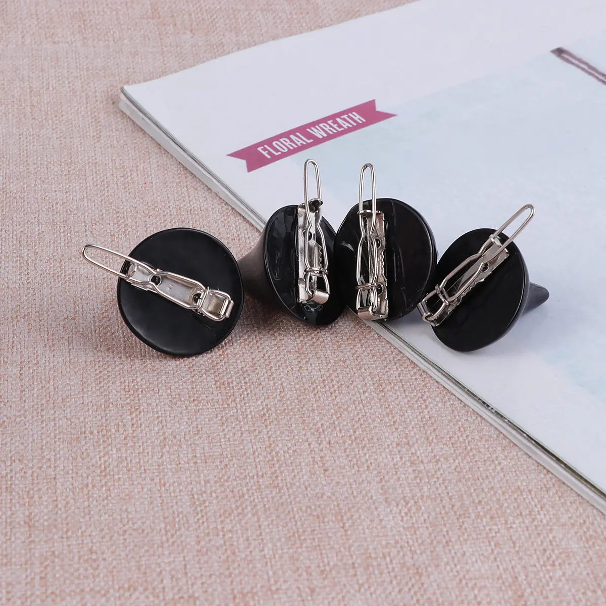 

4Pcs Black Devil Horn Hair Clips Lightweight Fabric Metal Halloween Party Hairpins Kids Festival Hair Accessories Devil Headwear