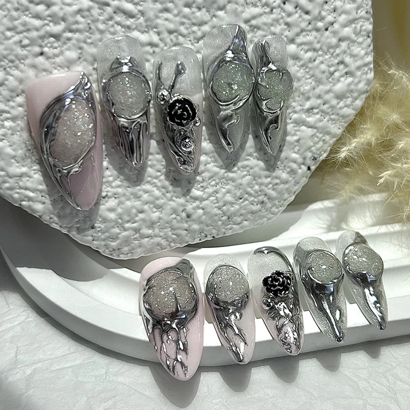 10 ชิ้นโกธิคกุหลาบ Y2K ทำด้วยมือกดบนเล็บแวววาวแวววาวโลหะเครื่องเทศโลหะเล็บปลอมที่ถอดออกได้