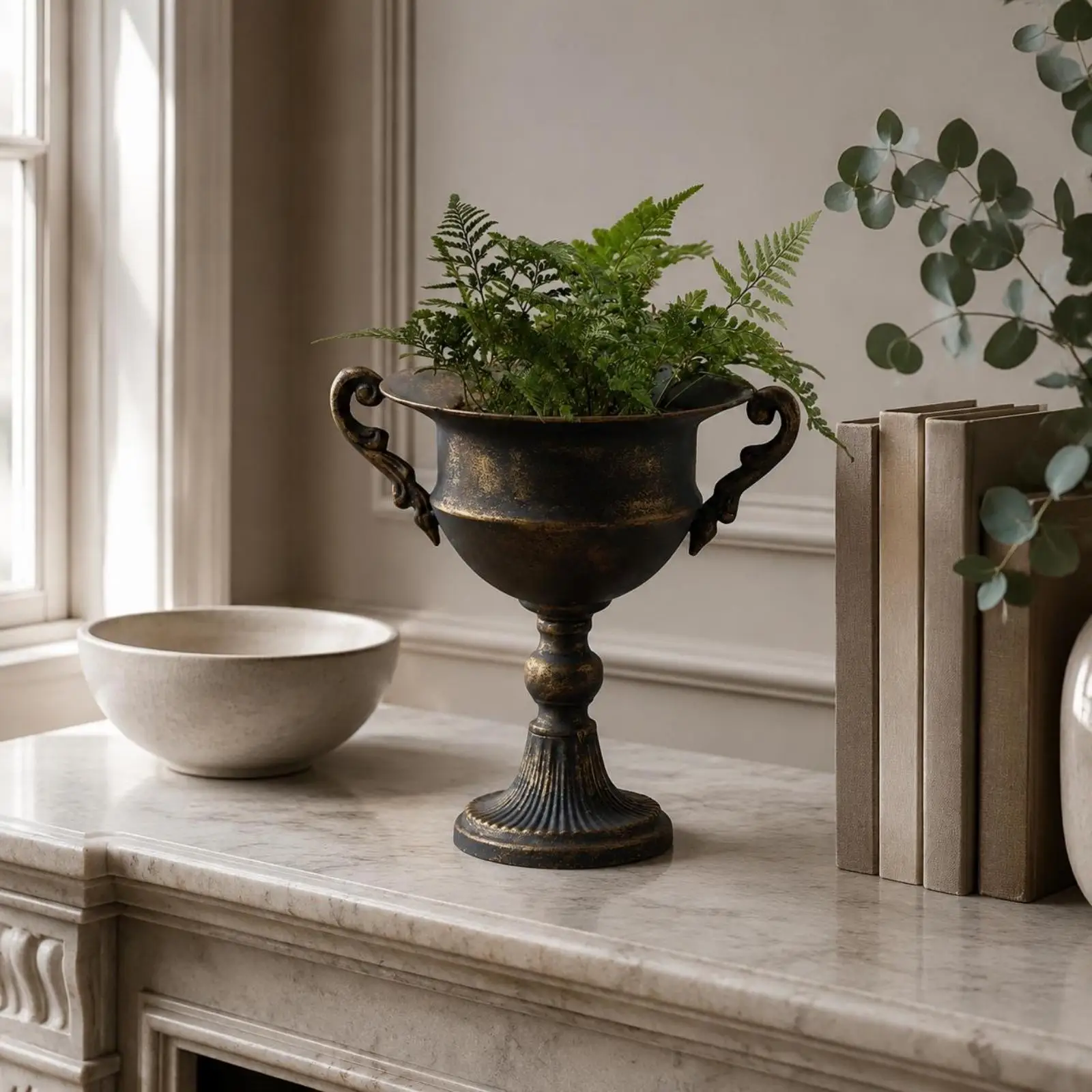 Pedestal Flower Vase Gold Finish Goblet Vase European Design for Tabletop