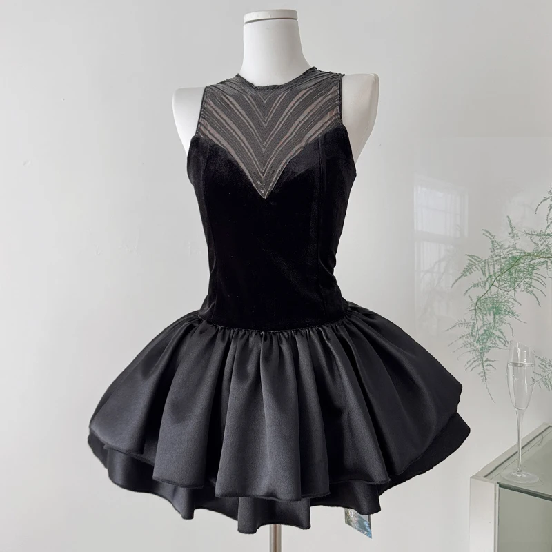 

Women's Sequins Patchwork Sleeveless Slim Waist Short Mini Dress French Retro Velvet Birthday Dress Spicy Girl Zip Up Bud Dress