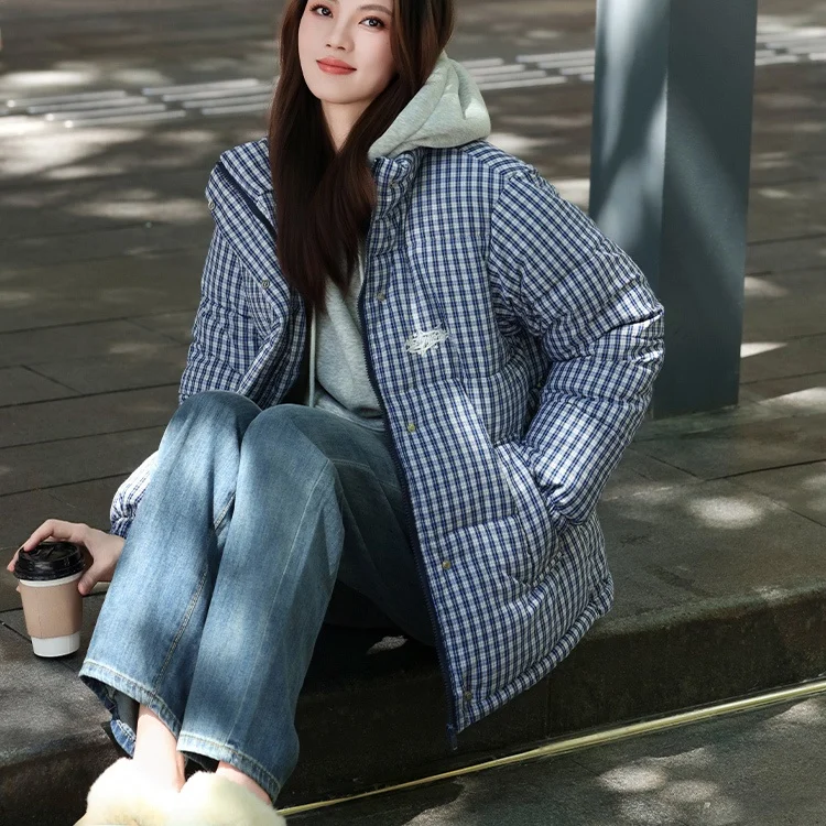 

Утепленная клетчатая куртка-пуховик для женщин, осенне-зимняя новинка, с воротником-стойкой, маленький размер, студенческая, хлопковая, в корейском стиле, свободного кроя