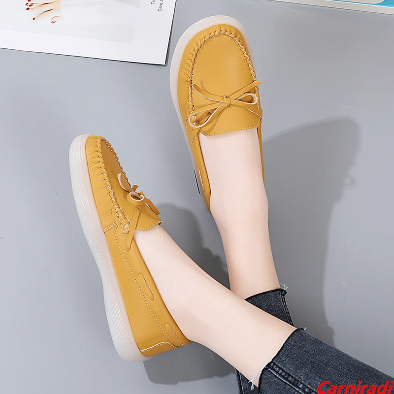 

Autumn Fashion Lightweight Flats Casual Shoes Women Genuine Leather Soft Moccasins Loafers Ladies Non-slip Mother Walking Shoes