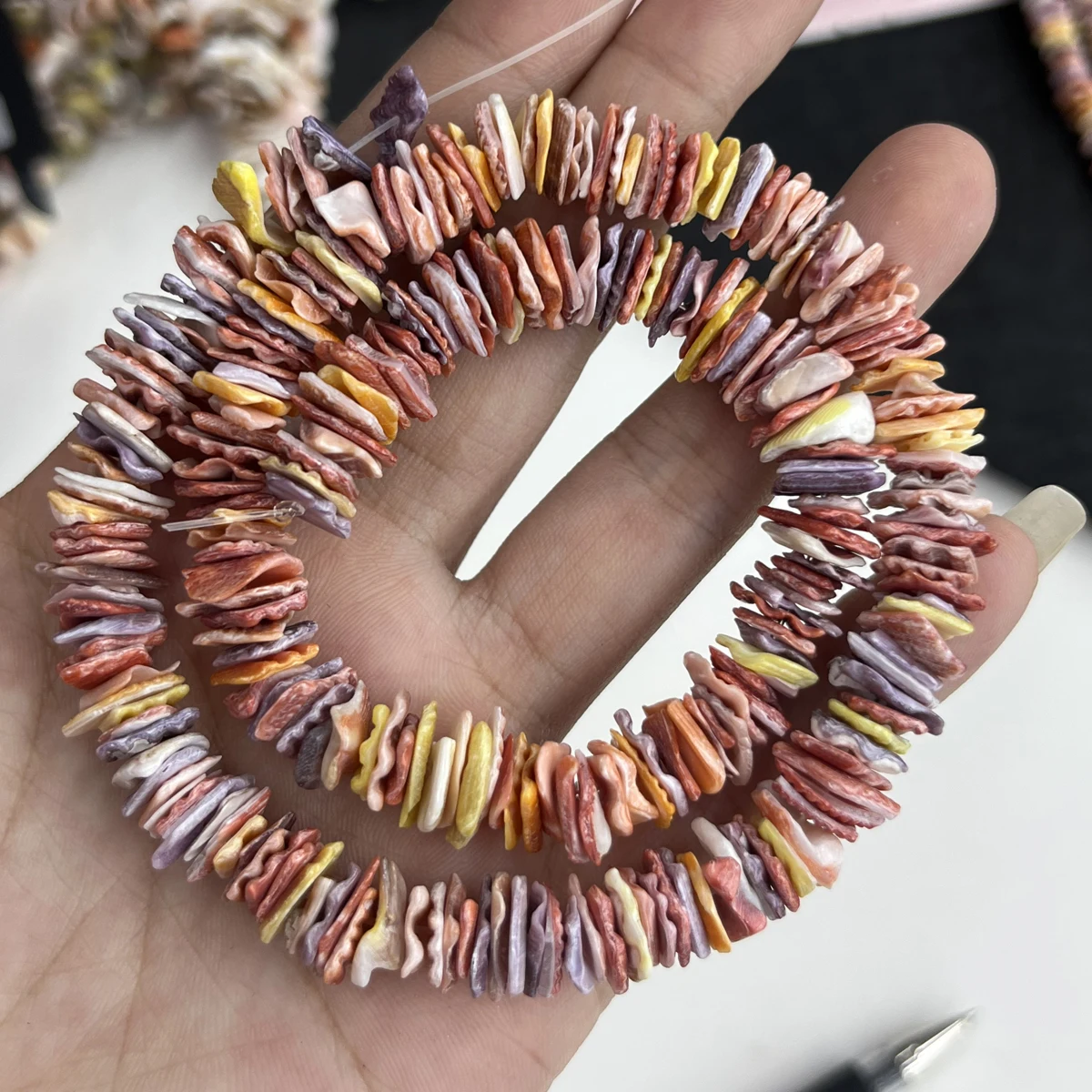 9-10mm Irregularly Shaped Spacer Beads Colored Natural Shell Semi-finished Beads for Jewelry Making DIY Necklace Accessories