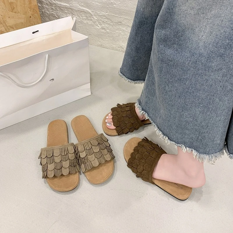 Retro Minimalist Low Heel Beach Slippers Women's Summer Temperament Outside Wear Round Toe Open Toe Flat Fringe Flats