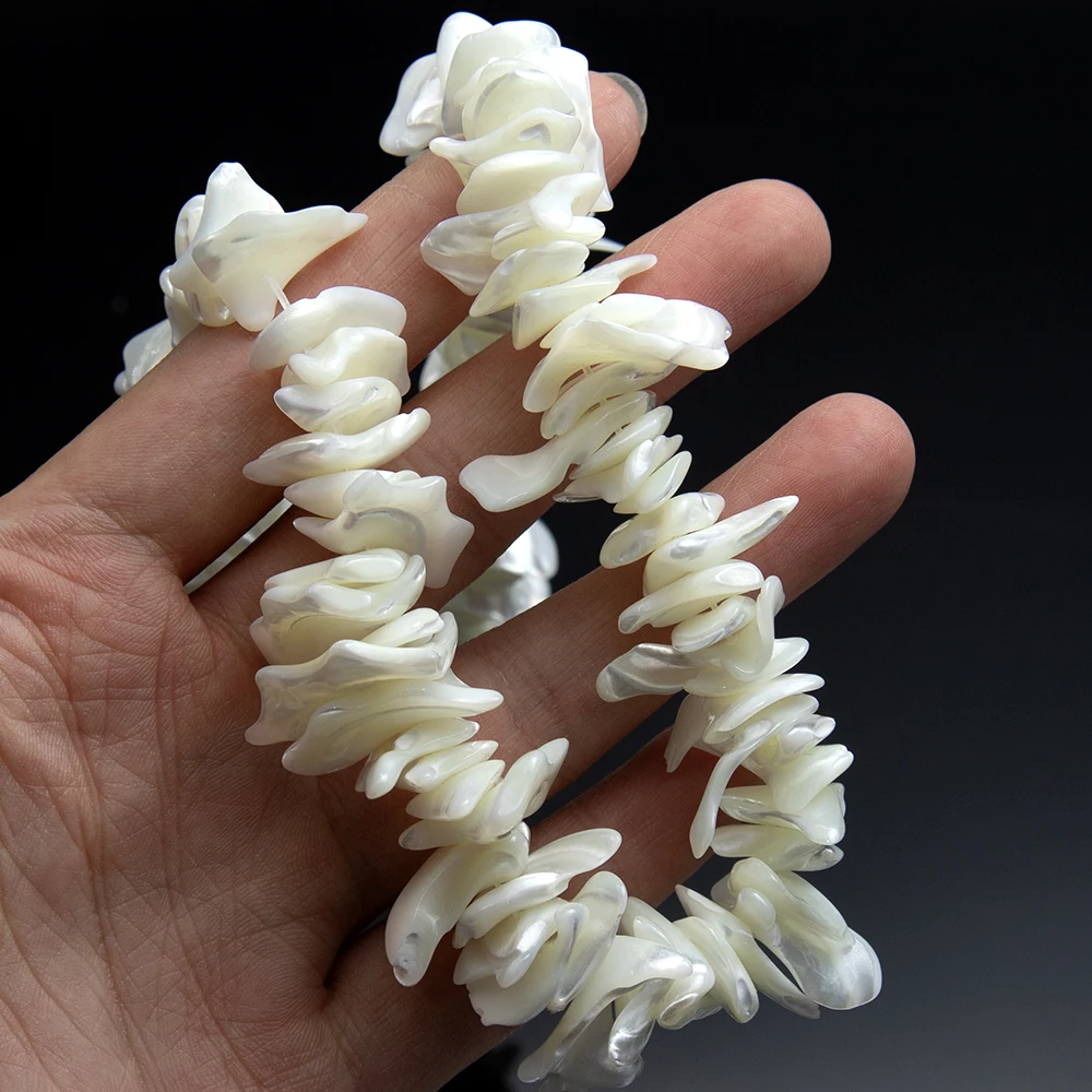 Natürliche Shell 18-25mm Weiße Farbe Unregelmäßig Geformte Lose Perlen Strang Machen DIY Böhmischen Frauen Armband Halskette Zubehör