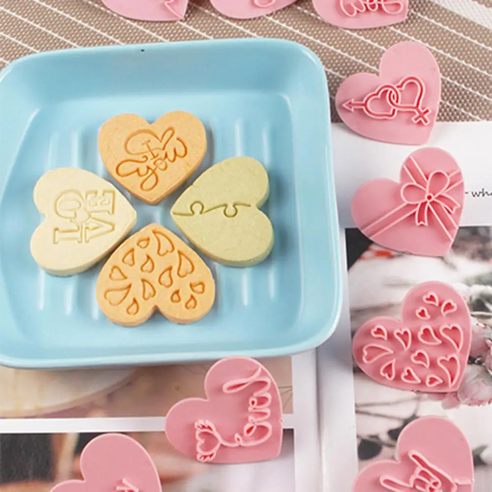 10Pcs Cookie Cutter Reusable Cartoon Design Non-stick DIY Happy Valentine\'s Day Love Heart Shape Fondant Cake Stamp Kitchen Tool