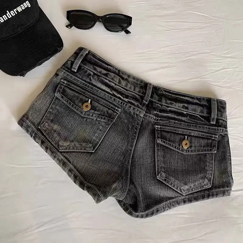 Y2k Harajuku Hot Girls Black Low Waist Denim Shorts Womens Loose and Versatile Stretch Hip Covering Slimming Jean Shorts