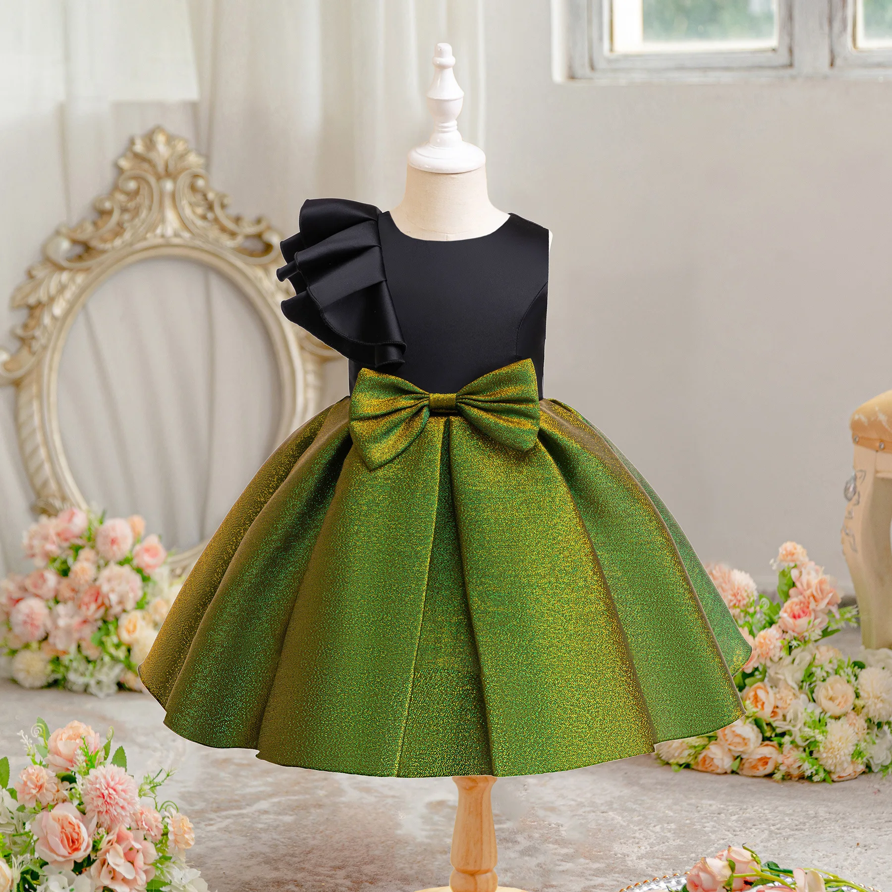 

Платье на одно плечо для девочек, летнее праздничное платье маленькой принцессы, подарок на день рождения, новинка 2025 года, модная детская одежда, от 2 до 10 лет